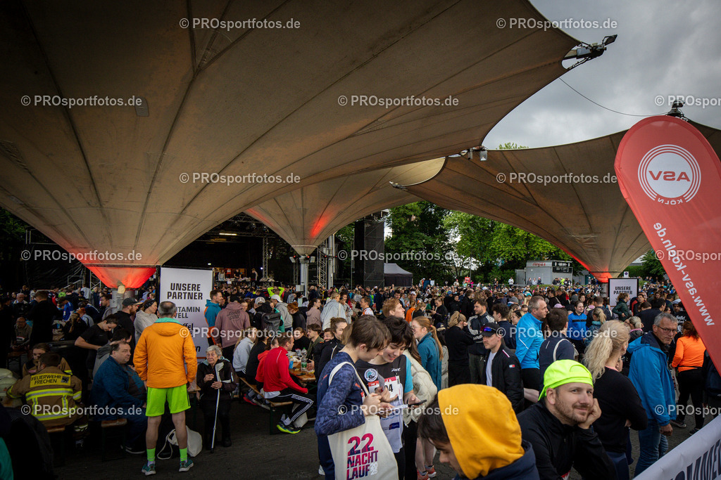 22. ASV Nachtlauf; Koeln, 28.05.25 | Impressionen vom 22. ASV Nachtlauf am 28.05.25 am Tanzbrunnen in Koeln. Foto: BEAUTIFUL SPORTS/Axel Kohring