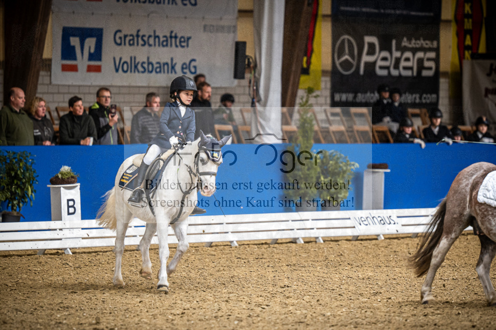 DOS_0927 | Entdecke hochwertige Reitturnierfotos von Foto Oger. Professionell, emotional und authentisch – jetzt Lieblingsmomente im Shop bestellen.Deutschlandweite Turnierfotografie. - Realisiert mit Pictrs.com