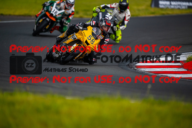 MaZZes_FotoMatrix_220521_1857 | Fotograf Mathias Schmid
Sportfotograf,
Eventfotograf,
Hochzeitsfotograf,
Portraitfotograf