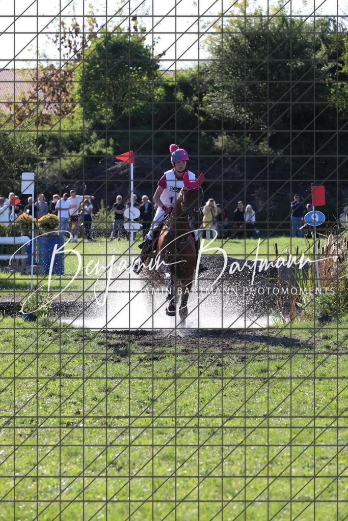 AZ2A1002 | Benjamin Bartmann Photomoments