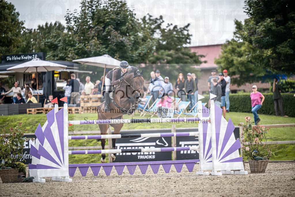 DOS_7260 | Entdecke hochwertige Reitturnierfotos von Foto Oger. Professionell, emotional und authentisch – jetzt Lieblingsmomente im Shop bestellen.Deutschlandweite Turnierfotografie. - Realisiert mit Pictrs.com
