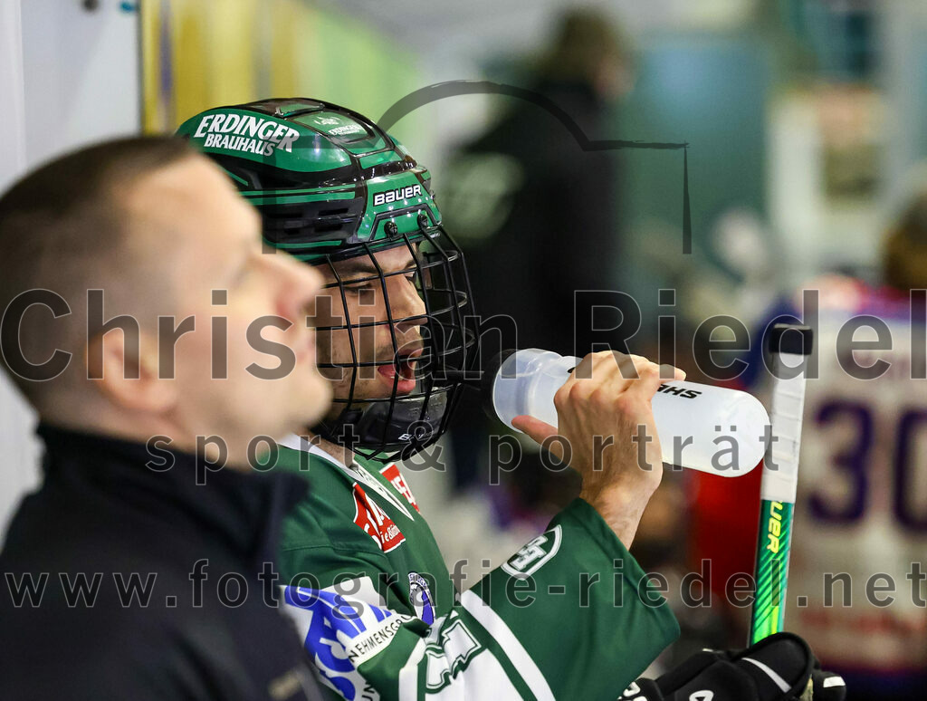 2023-11-03_059_TSV_Erding_gegen_ESC_Dorfen | Erding, Deutschland, 03.11.2023:
Eishockey, Bayernliga Vorrunde 2023 / 2024, 6. Spieltag, TSV Erding gegen ESC Dorfen, Endergebnis: 11:3

Daniel Krzizok (Erding Gladiators, #18)

Foto: Christian Riedel / fotografie-riedel.net