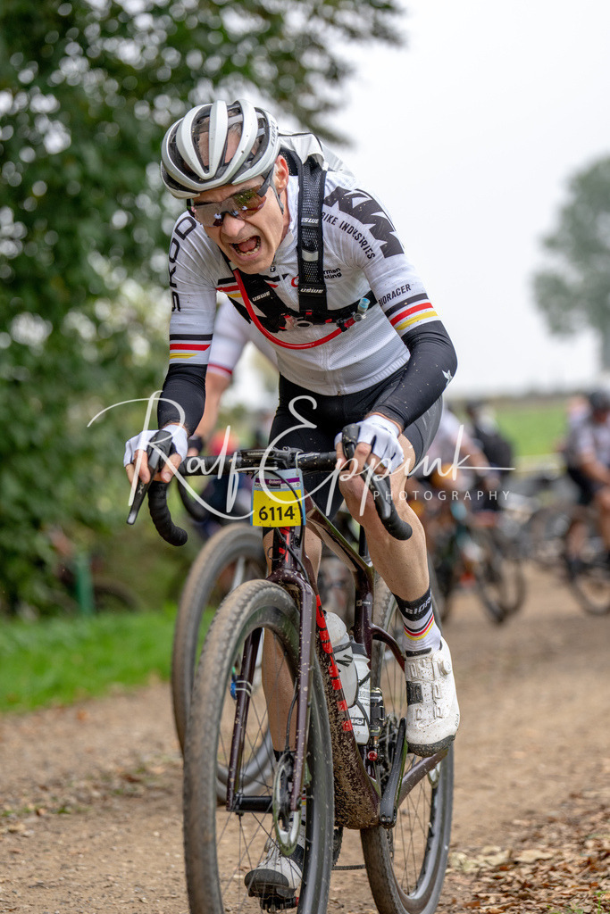 Ralf Eppink Photography 20251011_DSC00681 | Sportfotografie, Eventfotografie, Porträtfotografie, Radsport Fotograf, Triathlon Fotograf, Düsseldorf Fotograf, Köln Fotograf, Actionfotografie, Teamfotografie, Peoplefotografie, Business Portraits, Veranstaltungsfotografie, Reportagefotografie - Realisiert mit Pictrs.com