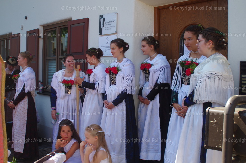 IMGP5463 | fotografiert von Axel PollmannLeonhardi Wallfahrt Benediktbeuern und Murnau, Fronleichnam, Fasching, Landschaft im Loisachtal und Benediktbeuern  - Realisiert mit Pictrs.com