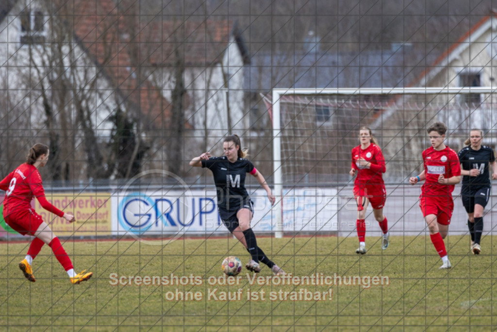 20250223_142525_0680 | #,1.FC Donzdorf (rot) vs. TSV Tettnang (schwarz), Fussball, Frauen-WFV-Pokal Achtelfinale, Saison 2024/2025, Rasenplatz Lautertal Stadion, Süßener Straße 16, 73072 Donzdorf, 23.02.2025 - 13:00 Uhr,Foto: PhotoPeet-Sportfotografie/Peter Harich
