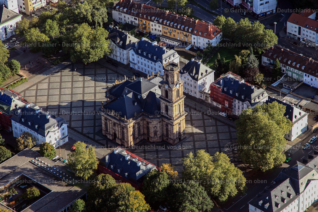 3070452 | Die im Barockstil gebaute.Ludwigskirche im Saarbrücker Stadtteil Alt-Saarbrücken ist eine evangelische Kirche und ein Wahrzeichen der Stadt.Sie gilt neben der Dresdner Frauenkirche und dem Hamburger „Michel“ als einer der bedeutendsten evangelischen barocken Kirchenbauten Deutschlands und ist eine der bekanntesten Querkirchen