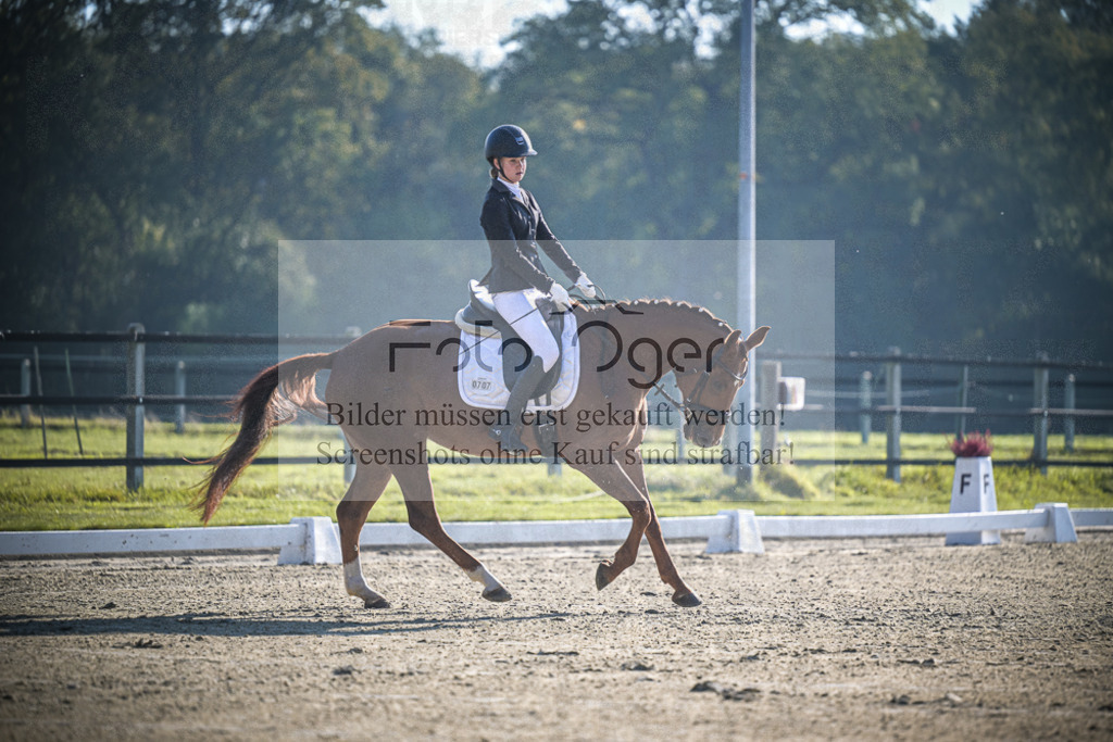 DOS_0863 | Entdecke hochwertige Reitturnierfotos von Foto Oger. Professionell, emotional und authentisch – jetzt Lieblingsmomente im Shop bestellen.Deutschlandweite Turnierfotografie. - Realisiert mit Pictrs.com