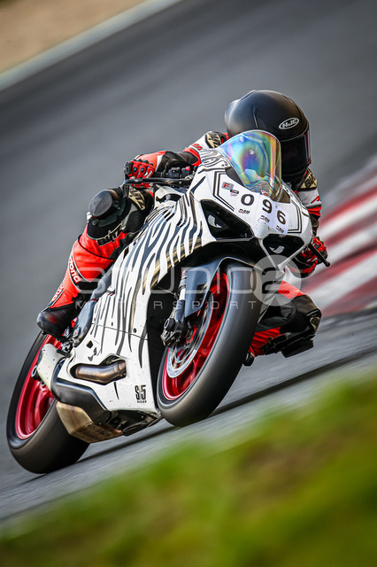 0096-240925_MO-023_96 | Deine Full-Service-Agentur für ✔️Videoproduktionen und ✔️Motorsportfotografie Jetzt Angebot anfragen!