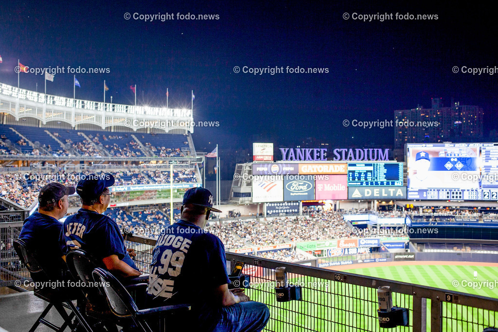 Vereinigte Staaten von Amerika_ USA_ New York City_ NYC_ 20.05.2024-108 | 20.05.2024, Vereinigte Staaten von Amerika, USA, New York City, NYC im Bild diverse Stadtansichten New York City, Wolkenkratzer, Essen, U-Bahn, Menschen, Stadion, Baseball, Yankees, Mets, Manhatten, East River, Trump, Macy, Verkehr, AutosNew York City ist eine Weltstadt an der Ostkueste der Vereinigten Staaten. Sie liegt im Bundesstaat New York und ist mit rund 8,8 Millionen Einwohnern die bevoelkerungsreichste Stadt des Landes.Quelle: Wikipedia