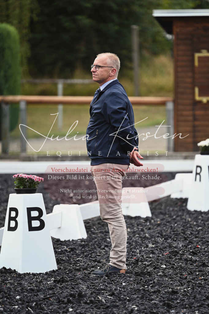 DSC_2798 | Pferde- und Turnierfotografie in Westsachsen. Pferdeportraits, Auftragszeichnungen und intuitive Kunst.