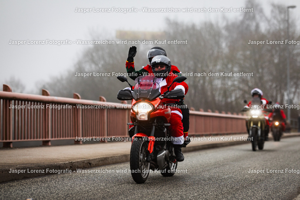 X-Mas Ride I Kiel I 2025 | Jasper Lorenz Fotografie - Realisiert mit Pictrs.com