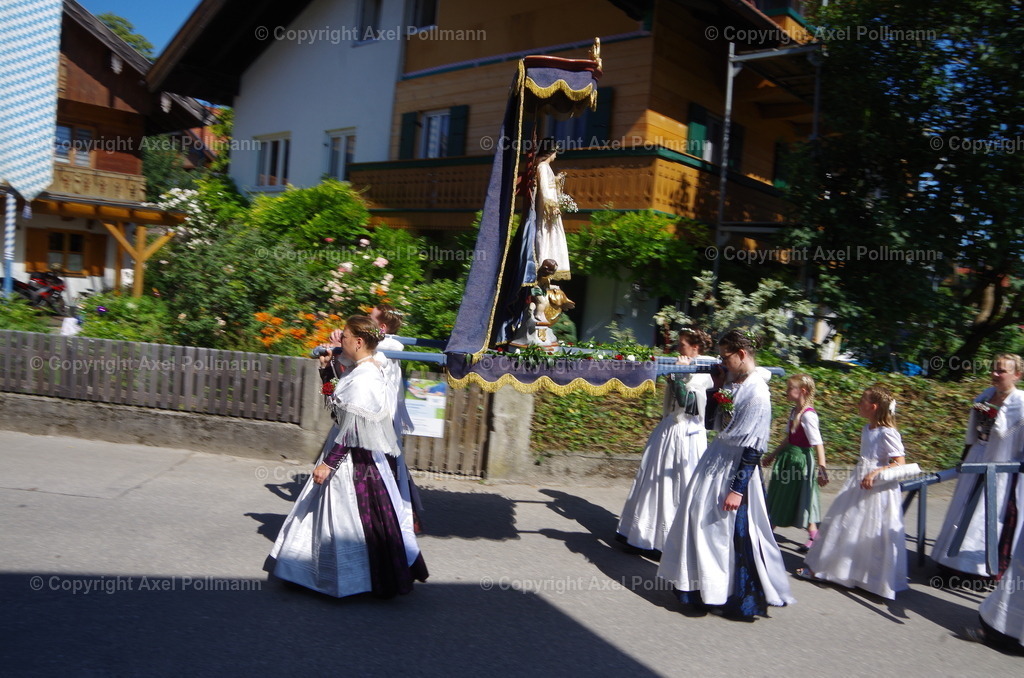 IMGP5795 | fotografiert von Axel PollmannLeonhardi Wallfahrt Benediktbeuern und Murnau, Fronleichnam, Fasching, Landschaft im Loisachtal und Benediktbeuern  - Realisiert mit Pictrs.com