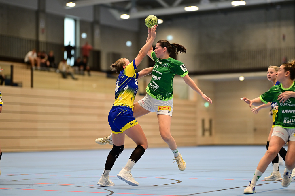 Handball I Frauen I Saison 2025-2026 I 3. Liga Staffel Nord I 2. Spieltag I Buxtehuder SV II - SC SFN Vechta | Der Sportfotograf. - Realisiert mit Pictrs.com