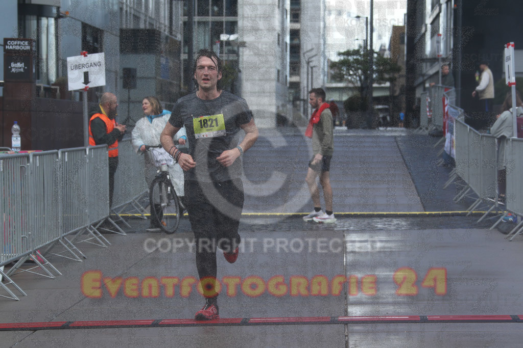 220917_1551_EV4_8216 | Sportfotografie im Rhein-Sieg Kreis, Köln, Bonn, NRW, Rheinland Pfalz, Hessen, etc. Unser Tätigkeitsfeld umfasst den Laufsport vom Volkslauf über den Marathon, Duathlon, Triathon bis zum Ultralauf wie Kölnpfad Ultra oder Schindertrail.
