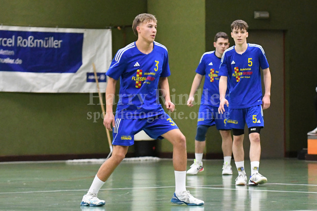 SSG Metten : MTV Pfaffenhofen | die jungen Mettener Leonard Reiszky (SSG Metten #3) Philipp Gäck (SSG Metten #5) im Hintergrund Simon Kraus (SSG Metten #9) - Realisiert mit Pictrs.com