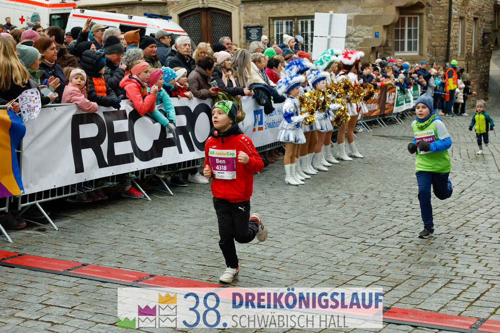 400m AOK Junior Cup | 3 Koenigslauf 2024 400m AOK Junior Cup - Realisiert mit Pictrs.com