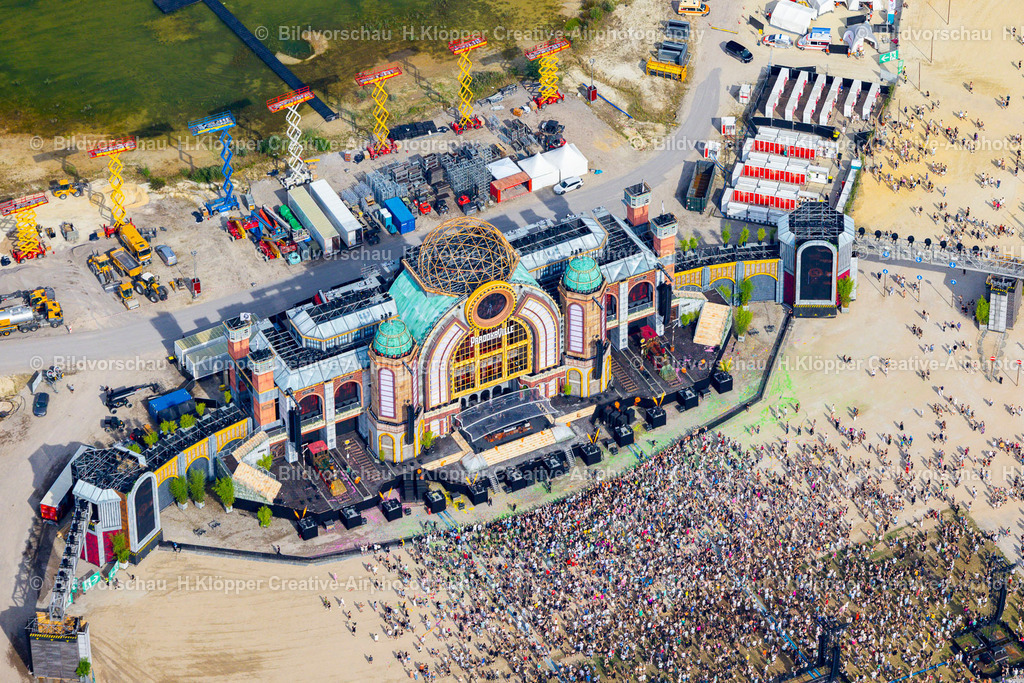 Luftbild Weeze-5287 | Luftaufnahme Gelände des " PAROOKAVILLE - Electronic Music Festival " 2025 in Weeze - Realisiert mit Pictrs.com