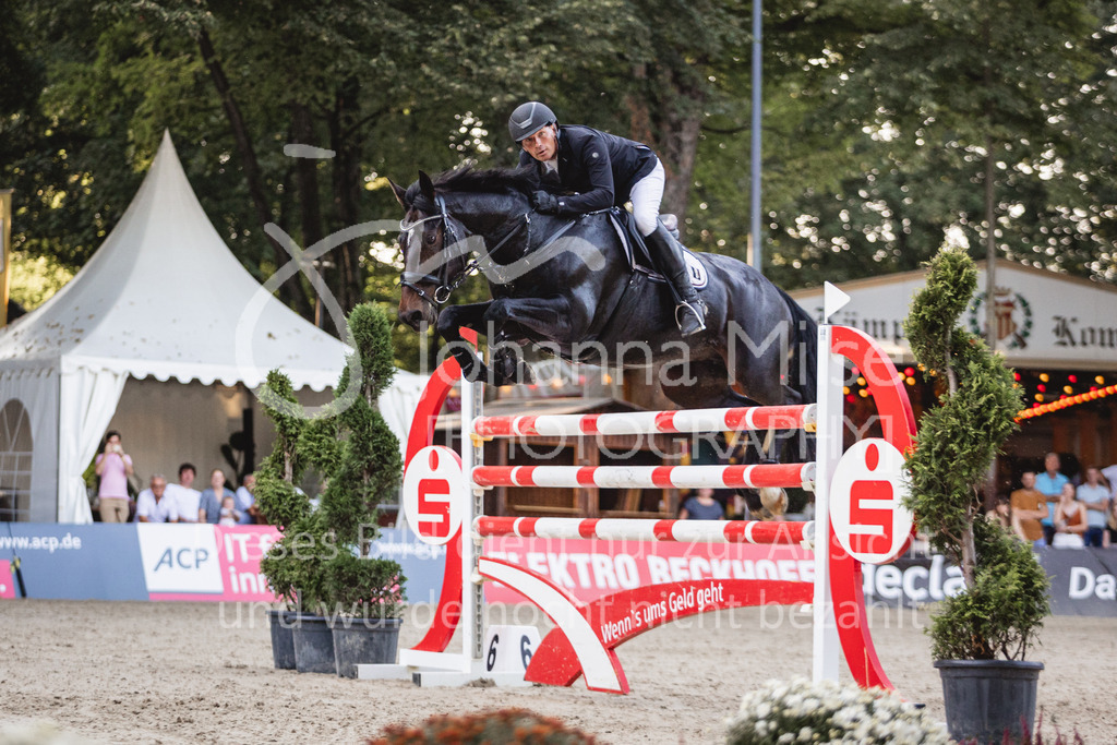 230910_OWLCh_Sparkasse-829 | Deine schönsten Turniermomente als professionelle Fotos! Entdecke hochwertige Pferdesport-Fotografie im Online-Shop. Jetzt Fotos finden & bestellen!