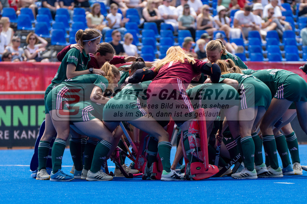Final4_20250531-1305-HK107636 | Krefeld, Deutschland, 31.05.2025:  Feldhockey Final4 2025 – „Deutsche Feldhockey-Meisterschaften 2025“ im Gerd-Wellen-Hockeyanlage am 31.05.2025 in Krefeld, Deutschland. (Foto von Kramhöller/Fehrmann/Kaste)Krefeld, Germany, 31.05.2025: Feldhockey Final4 2025 – „Deutsche Feldhockey-Meisterschaften 2025“ in Gerd-Wellen-Hockeyanlage at 31.05.2025 in Krefeld, Deutschland. (Foto from Kramhöller/Fehrmann/Kaste)