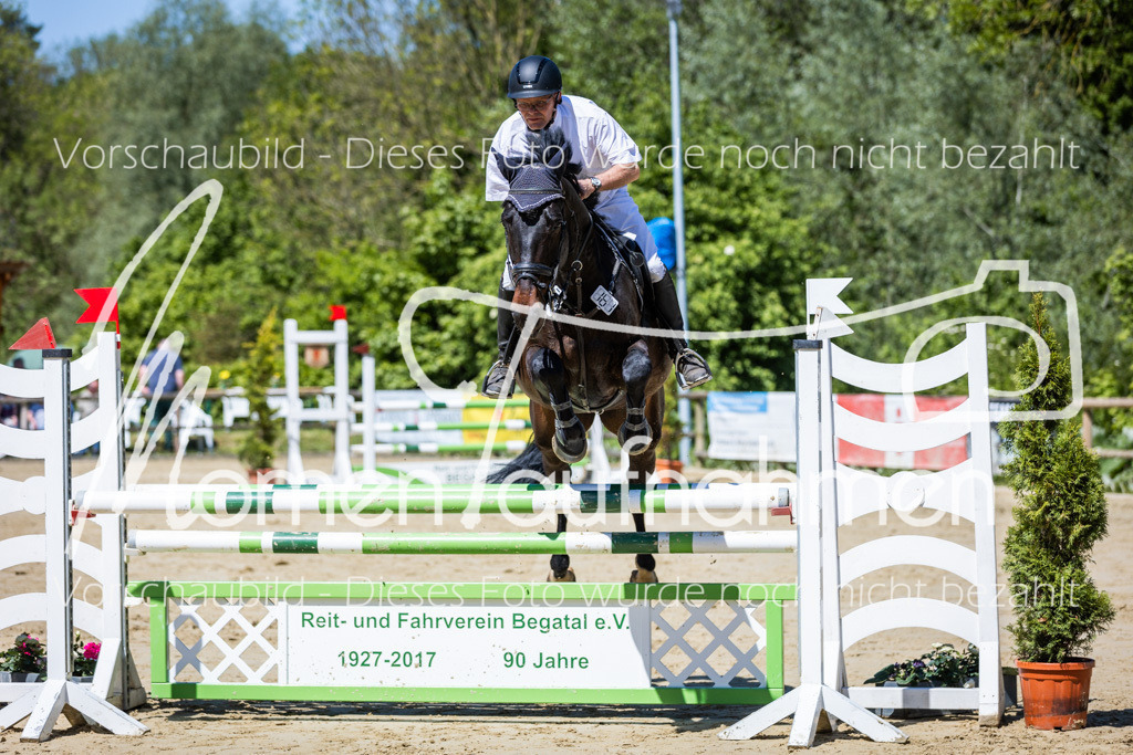 Donop24-Stil-L-027 | MomenTaufnahmen Pferdesportfotos