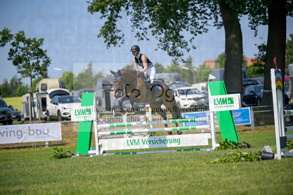 Reitturnier Voxtrup | Entdecke hochwertige Reitturnierfotos von Foto Oger. Professionell, emotional und authentisch – jetzt Lieblingsmomente im Shop bestellen.Deutschlandweite Turnierfotografie. - Realisiert mit Pictrs.com