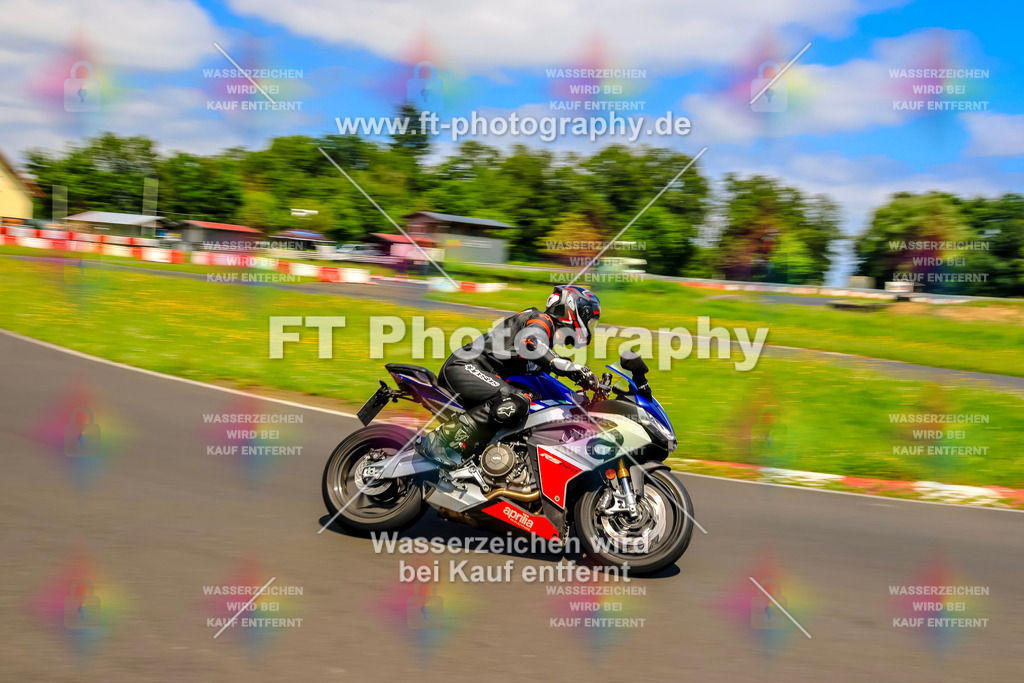 VBK-8091 | Hier findet Ihr Bilder von Touristenfahrten auf der Nürburgring Nordschleife oder von anderen Veranstaltungen die ich besucht habe. Viel Spass beim Durch Schauen 