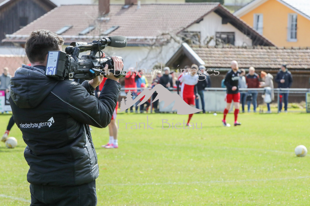 OE7A0922 | Medien Interesse am Derby
