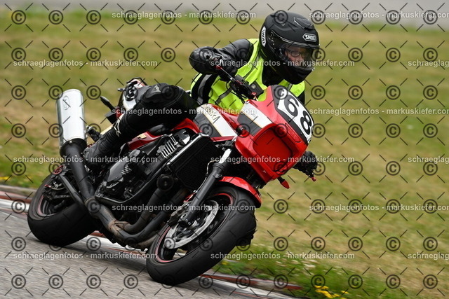 25bt02-1160 | markuskiefer.com - Realisiert mit Pictrs.com