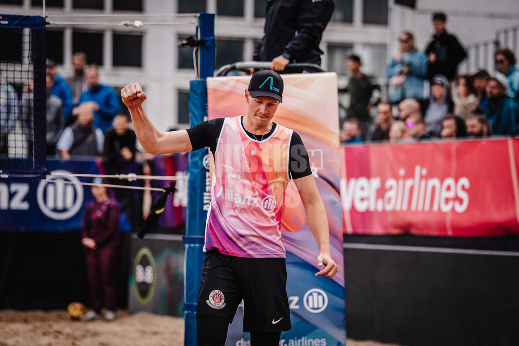 Beachvolleyball | Männer | Allianz German Beach Tour 2025 | Tourstop Berlin | 23.08.2025 | Robin Sowa jubelt