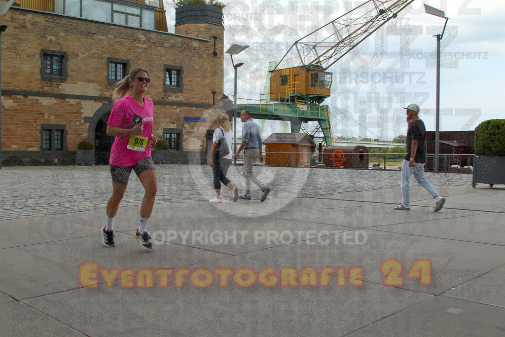 250920_1530_EV4_8987 | Sportfotografie im Rhein-Sieg Kreis, Köln, Bonn, NRW, Rheinland Pfalz, Hessen, etc. Unser Tätigkeitsfeld umfasst den Laufsport vom Volkslauf über den Marathon, Duathlon, Triathon bis zum Ultralauf wie Kölnpfad Ultra oder Schindertrail.