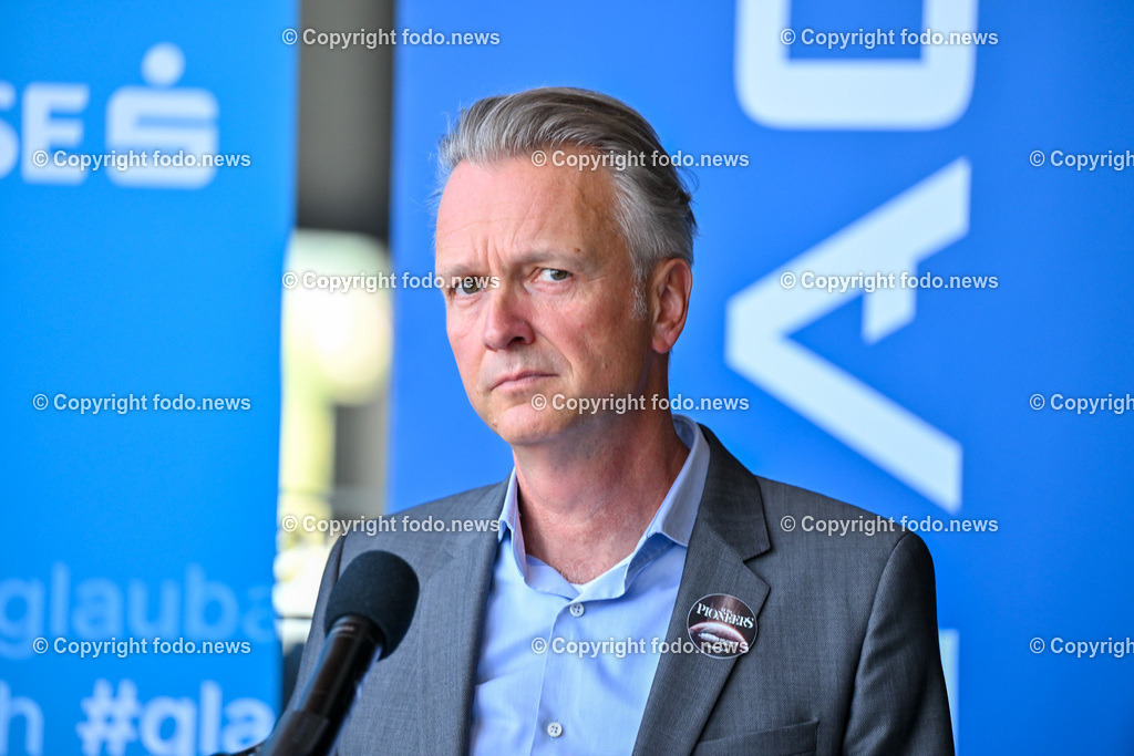 Pressekonferenz Brucknerhaus Linz - Klangwolke 2024_ Pioneer 52Hz_ 14.05.2024-24 | 14.05.2023, Brucknerhaus Linz, AUT, Pressekonferenz Brucknerhaus Linz - Klangwolke 2024, Pioneer 52Hz, im Bild Klaus Obereder (Landesdirektor ORF Oberoesterreich)