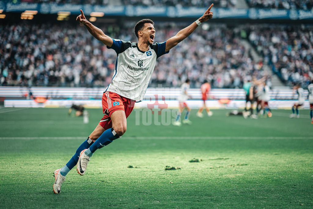 Fußball | Männer | Saison 2023/2024 | 2. Fußball-Bundesliga | 32. Spieltag | Hamburger SV vs. FC St. Pauli  | 03.05.2024 | Das vermeitliche Tor von Robert Glatzel (#9, HSV) wurde aberkannt, Jubel Emotionen