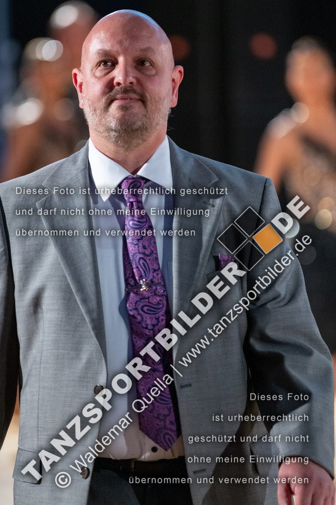 20250503-10123 | Hier finden Sie Tanz Bilder vom Latein und Standard Formationen tanzen. Sportbilder vom Tanzsport. Schöne Fotos und von Weltmeisterschaft, Europameisterschaft, Bundesliga, Regionalliga, Oberliga und Landesliga sowie von GOC Stuttgart, DanceComp, WM Bremen