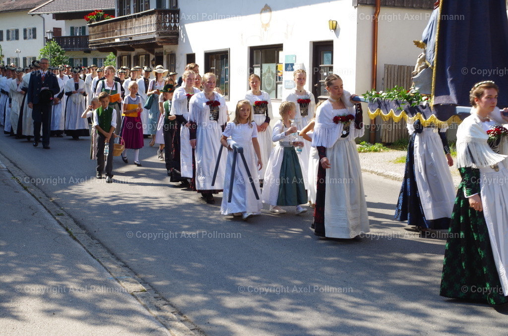 IMGP3818 | fotografiert von Axel PollmannLeonhardi Wallfahrt Benediktbeuern und Murnau, Fronleichnam, Fasching, Landschaft im Loisachtal und Benediktbeuern  - Realisiert mit Pictrs.com