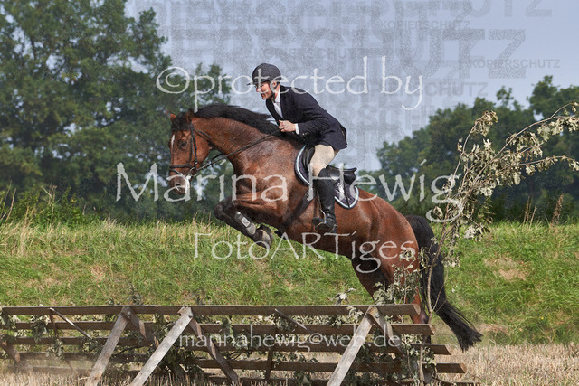 09-23 Jagd Perdöl_MCH0005_Marina Hewig | Fotografie, FotoArt, PferdesportArt, Pferdesportfotografie, Landschaftsfotografie, Reisefotografie, Reise, Pferde - Realisiert mit Pictrs.com