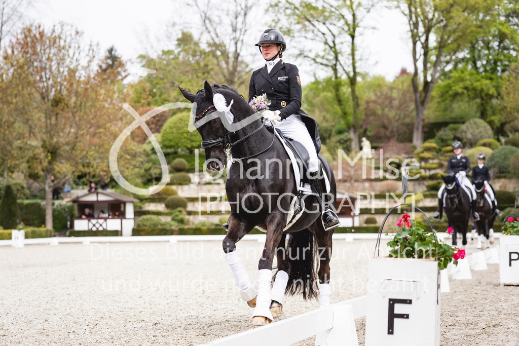 260412_Kronberg_S-Dressur-667 | Deine schönsten Turniermomente als professionelle Fotos! Entdecke hochwertige Pferdesport-Fotografie im Online-Shop. Jetzt Fotos finden & bestellen!