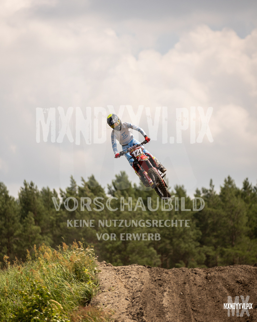 866A1749 | mxndyyvipix