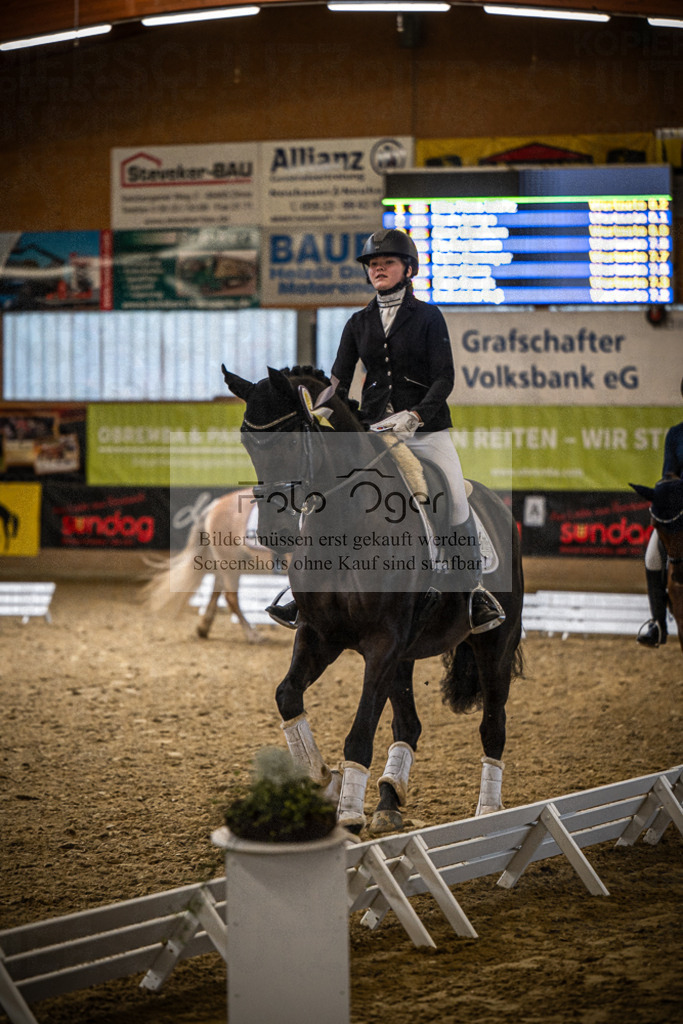 DOS_0065 | Entdecke hochwertige Reitturnierfotos von Foto Oger. Professionell, emotional und authentisch – jetzt Lieblingsmomente im Shop bestellen.Deutschlandweite Turnierfotografie. - Realisiert mit Pictrs.com