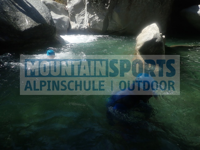 P7280373 | Bestelle die Bilder deines Berg- oder Wasser-Abenteuers mit Mountain Sports bequem von zu Hause aus direkt über unseren Online Fotoshop von pictrs.com. - Realisiert mit Pictrs.com