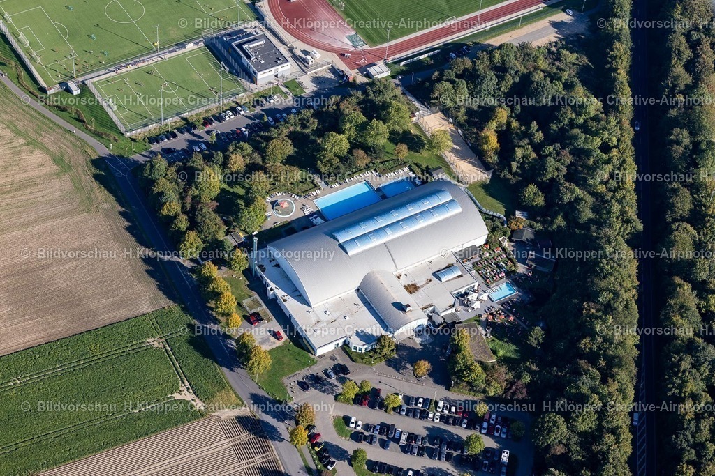 Lufbilder Würselen-5974 | Therme und Schwimmbecken am Freibad der Freizeiteinrichtung " Aquana Freizeitbad " in Würselen im Bundesland Nordrhein-Westfalen, Deutschland - Realisiert mit Pictrs.com