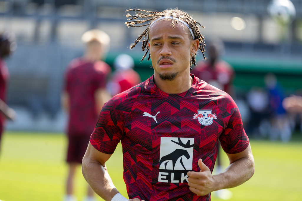SV Sandhausen gegen RB Leipzig (DFB-Pokal, 1. Runde)***Bild: Xavi Simons (10, Leipzig) beim Warm-Up | SV Sandhausen gegen RB Leipzig (DFB-Pokal, 1. Runde)***Bild: Xavi Simons (10, Leipzig) beim Warm-Up - Realisiert mit Pictrs.com