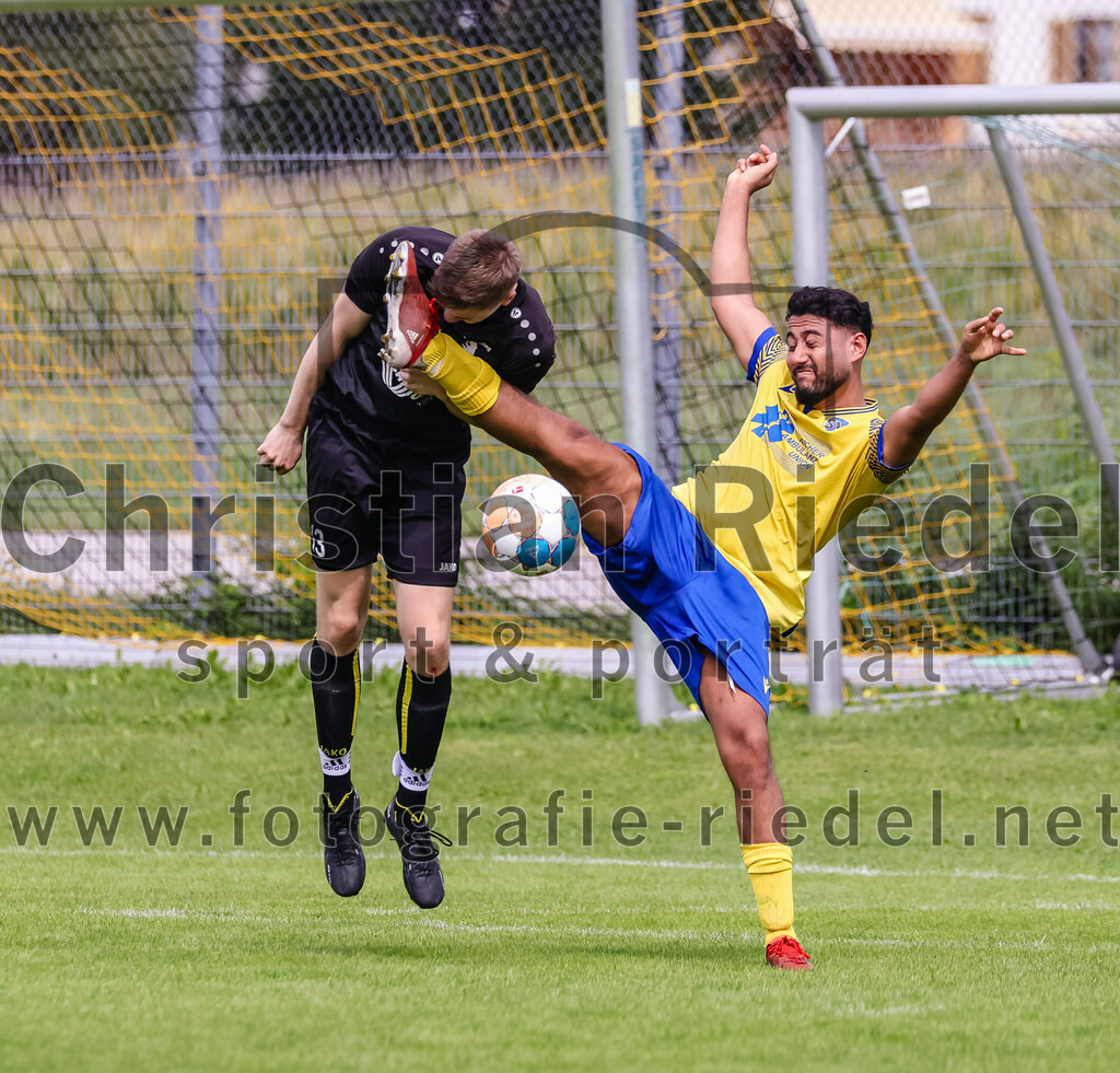 2023-09-03_011_TSV_Grafing_II_gegen_SV_Dornach_II | Grafing, Deutschland, 03.09.2023:
Fußball, A-Klasse 2023 / 2024, 3. Spieltag, TSV Grafing II gegen SV Dornach II, Endergebnis: 0:0

Michael Maisch (TSV Grafing, #13), Jafar Sulfekar (SV Dornach, #10)

Foto: Christian Riedel / fotografie-riedel.net
