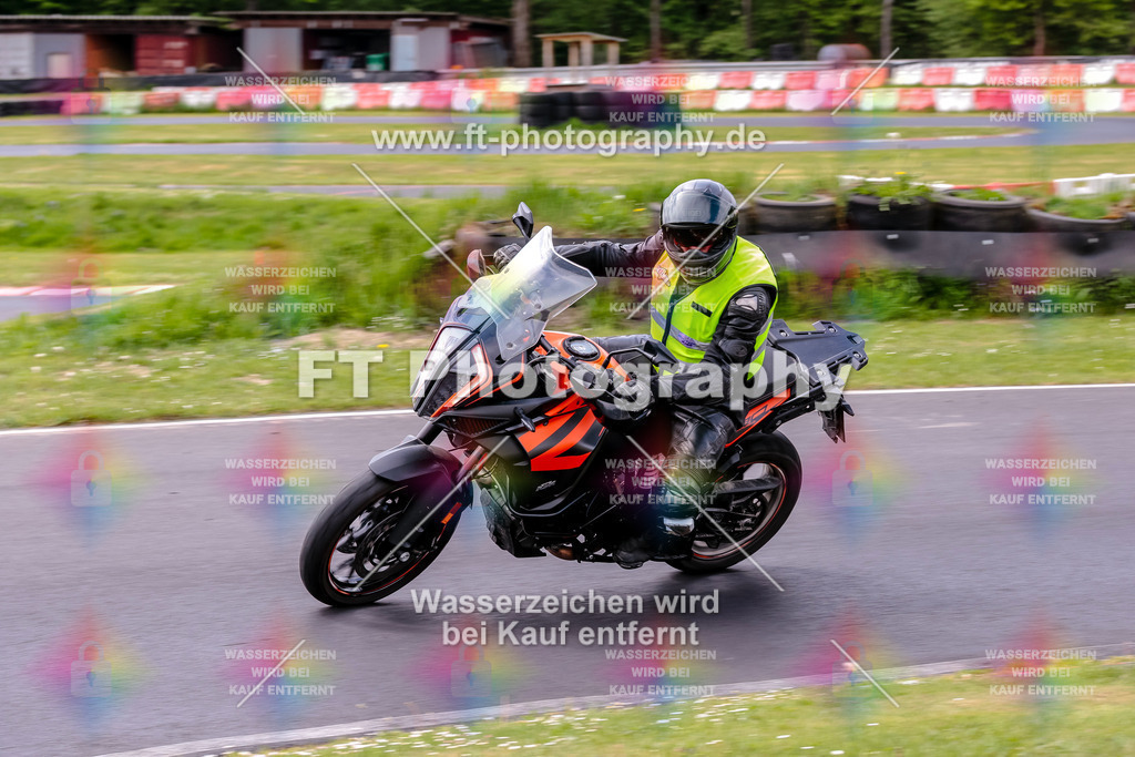 MotoTeamVBK-20940 | Hier findet Ihr Bilder von Touristenfahrten auf der Nürburgring Nordschleife oder von anderen Veranstaltungen die ich besucht habe. Viel Spass beim Durch Schauen 