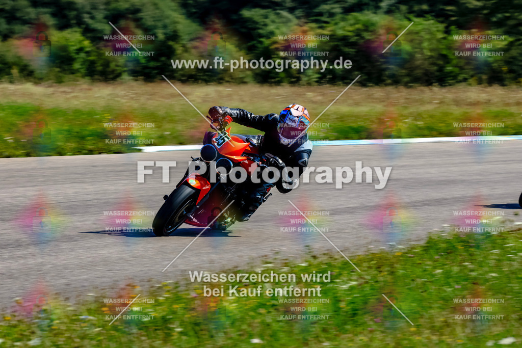 035-4129 | Hier findet Ihr Bilder von Touristenfahrten auf der Nürburgring Nordschleife oder von anderen Veranstaltungen die ich besucht habe. Viel Spass beim Durch Schauen 