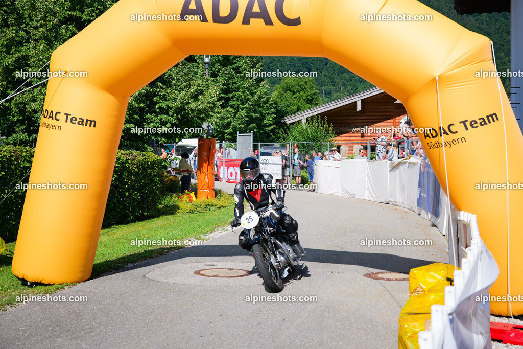 P1025917 | Erleben Sie atemberaubende, hochqualitative Fotos Ihrer Fahrt entlang der malerischen Alpenstraßen. Besuchen Sie alpineshots.com, um professionelle Aufnahmen Ihrer unvergesslichen Reise zu finden und zu kaufen - Realisiert mit Pictrs.com