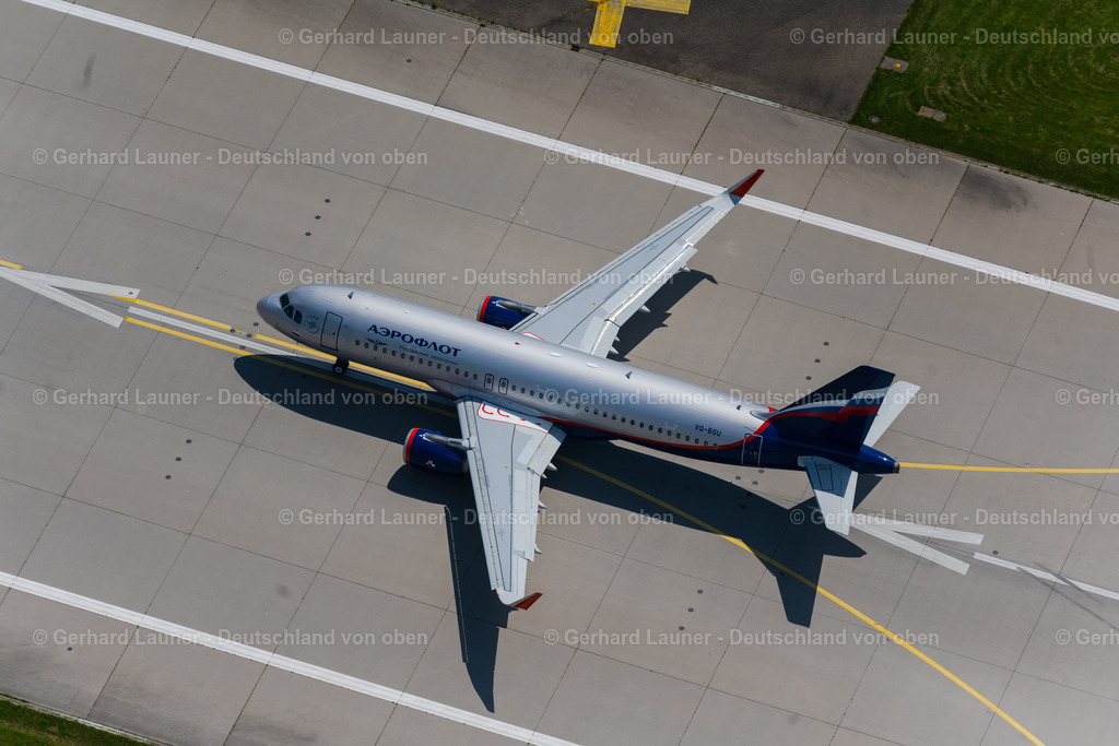 4046382 | FILDERSTADT 19.07.2021 Passagierflugzeug der russischen Fluggesellschaft " Aeroflot " beim Start auf dem Flughafen Stuttgart in Filderstadt im Bundesland Baden-Württemberg, Deutschland. // Passenger aircraft of the Russian airline "Aeroflot" taking off at Stuttgart Airport in Filderstadt in the state Baden-Wuerttemberg, Germany. Foto: Gerhard Launer