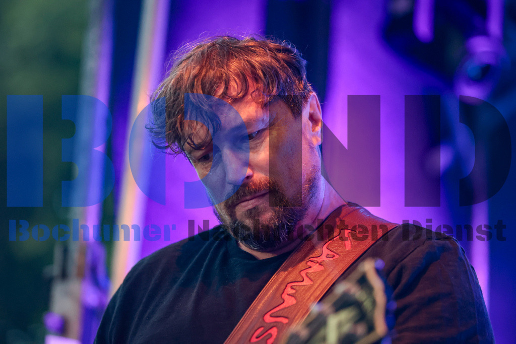 Kemnade - Family and Friends - Michael Wurst und die Tweens  {date} -  | {headline}



(Foto: Sebastian Sendlak / BOND)

 - Realisiert mit Pictrs.com