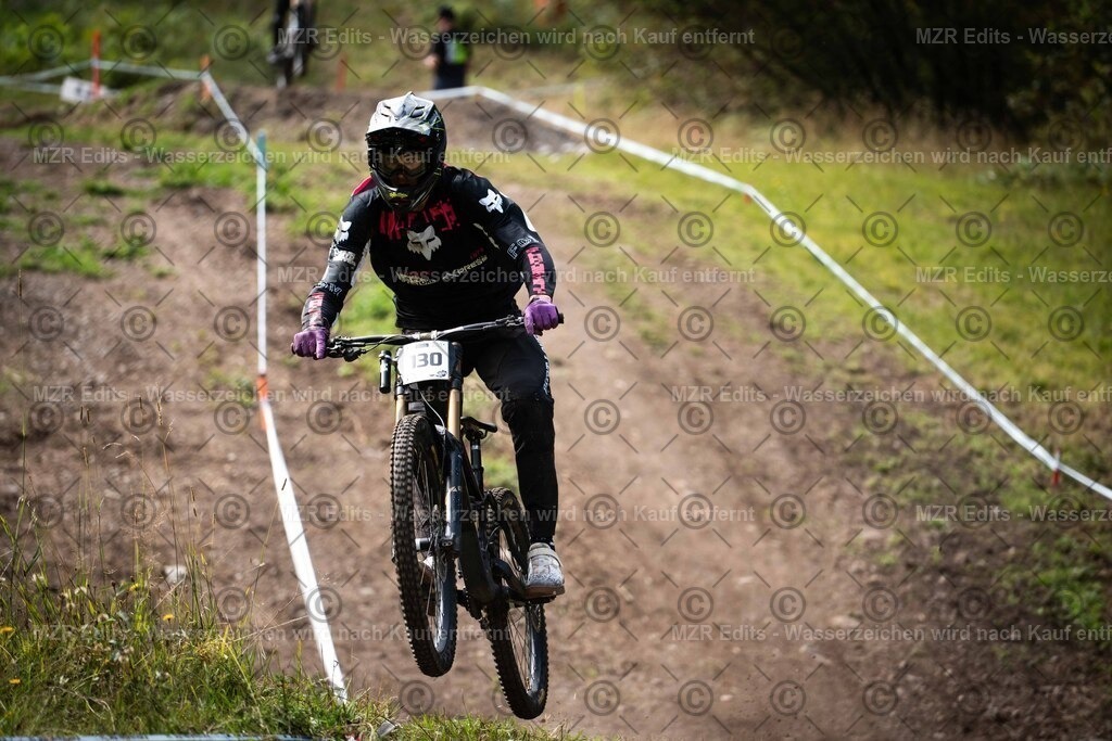 x-097 | mzredits - Realisiert mit Pictrs.com