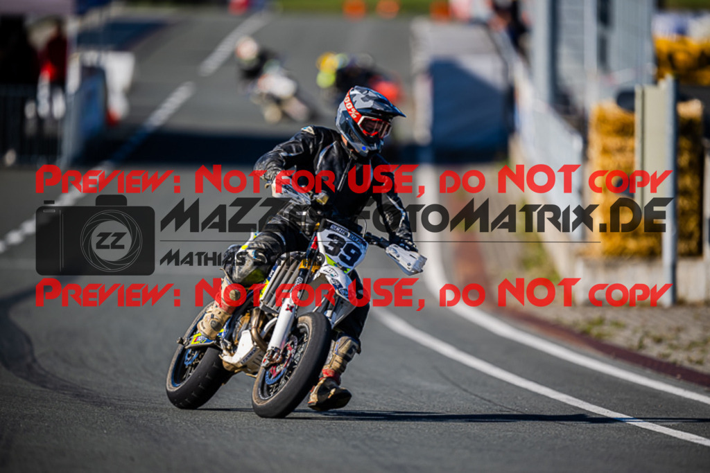 MaZZes_FotoMatrix_220903_9751 | S3