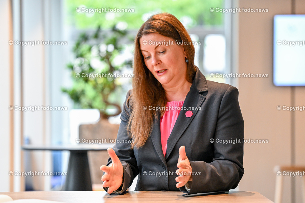 Karin Doppelbauer (Neos_ NAbg.)_ 19.08.2024-14 | 19.08.2024, Linz, AUT, Karin Doppelbauer, im Bild Karin Doppelbauer (Neos, NAbg.)